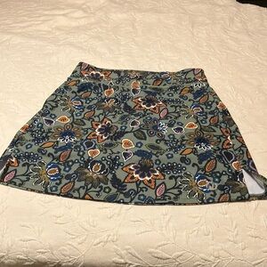 Tennis/golf skirt with built in shorts.